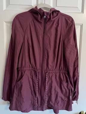 Avalanche Outdoor Supply Women's Lightweight Cinch-Waist Hooded Windbreaker Jack